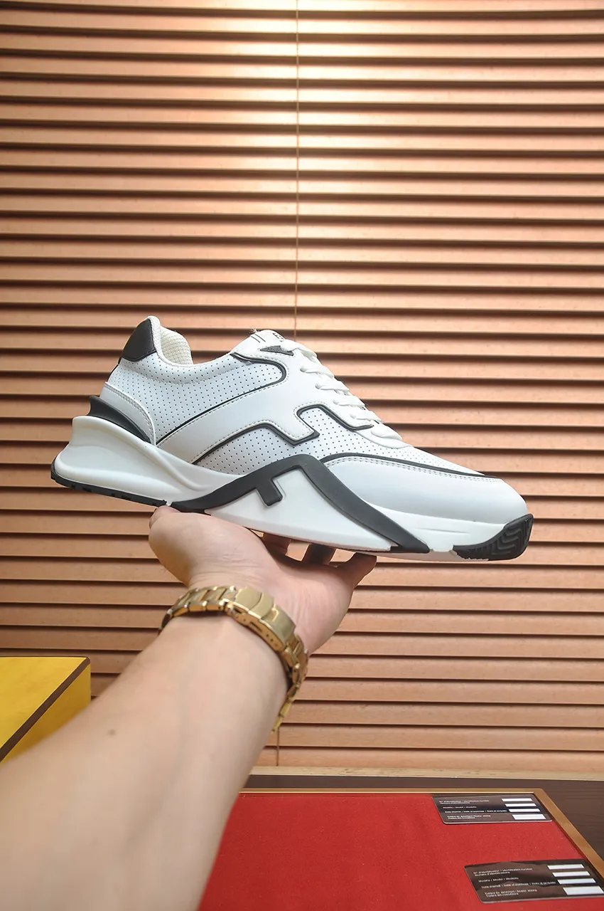 Men's shoes 💰600💶 [Fendi] The latest casual sports shoes 🔥 Many 💑 stars have the same style FD match. The original version is a one-to-one replica. Designer Kim Jones's first fendi match and Donkey brand Trainer basketball sneakers. Material: Original silk mesh. Lining: Breathable mesh. Packaging: Original 1:1 matching high-end packaging. Size: 38-45 (45 is custom-made and cannot be returned or exchanged)